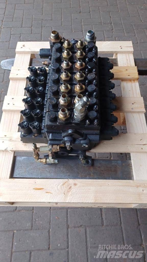John Deere 1270 D Hydrauliikka