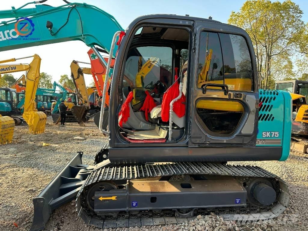 Kobelco SK 75 Midikaivukoneet 7t - 12t