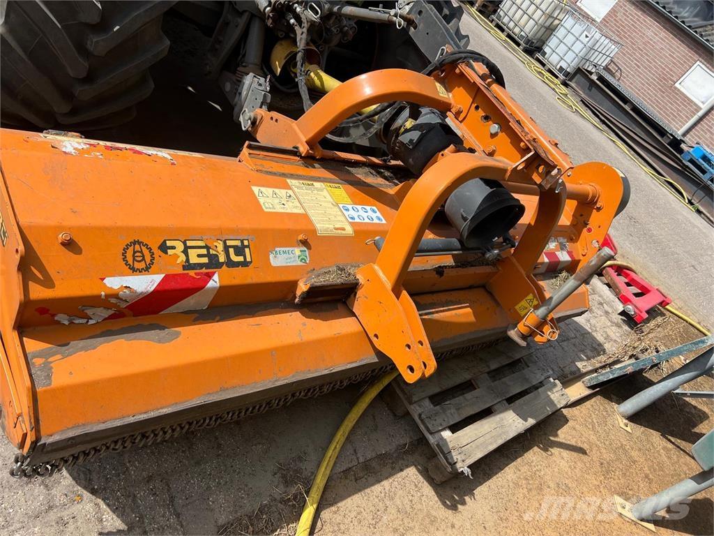 Berti Dual 280 Reuna-alueiden ja karheikkojen leikkurit