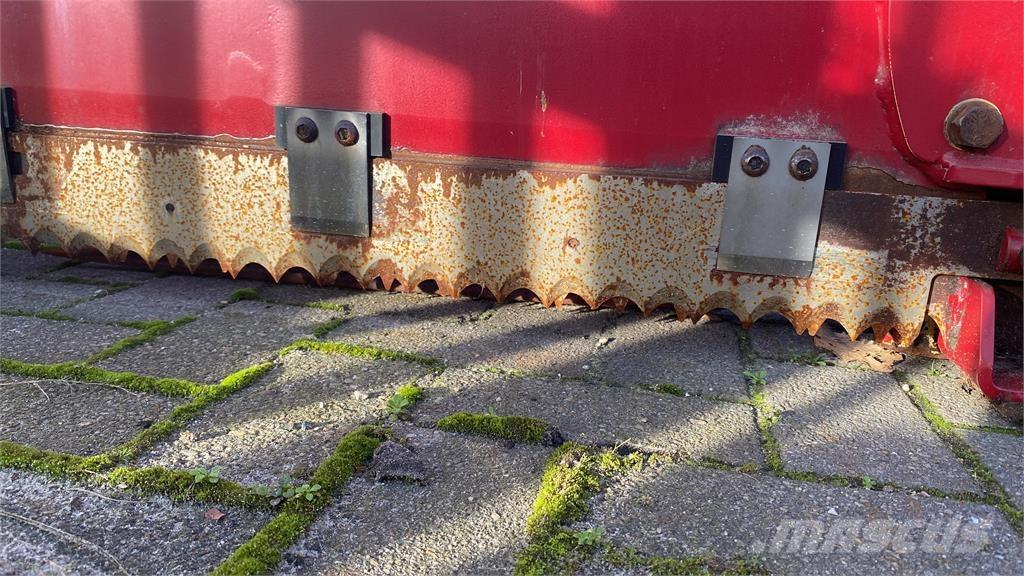 BvL megastar 195 Muut karjatalouskoneet ja lisävarusteet