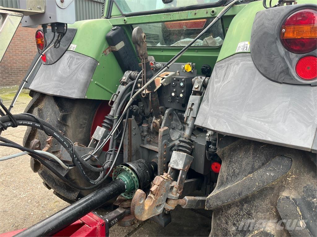 Fendt 411 VARIO Traktorit