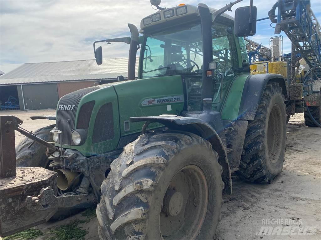 Fendt 711 Traktorit