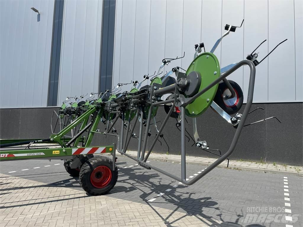 Fendt Lotus 1020 Pöyhimet ja haravat