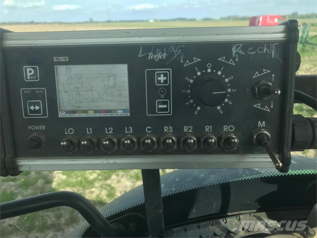 John Deere 624 Itsekulkevat ruiskut