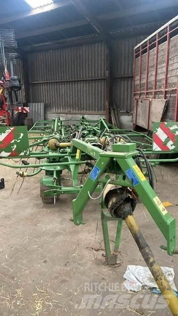 Krone KWT 15.02/14 Pöyhimet ja haravat