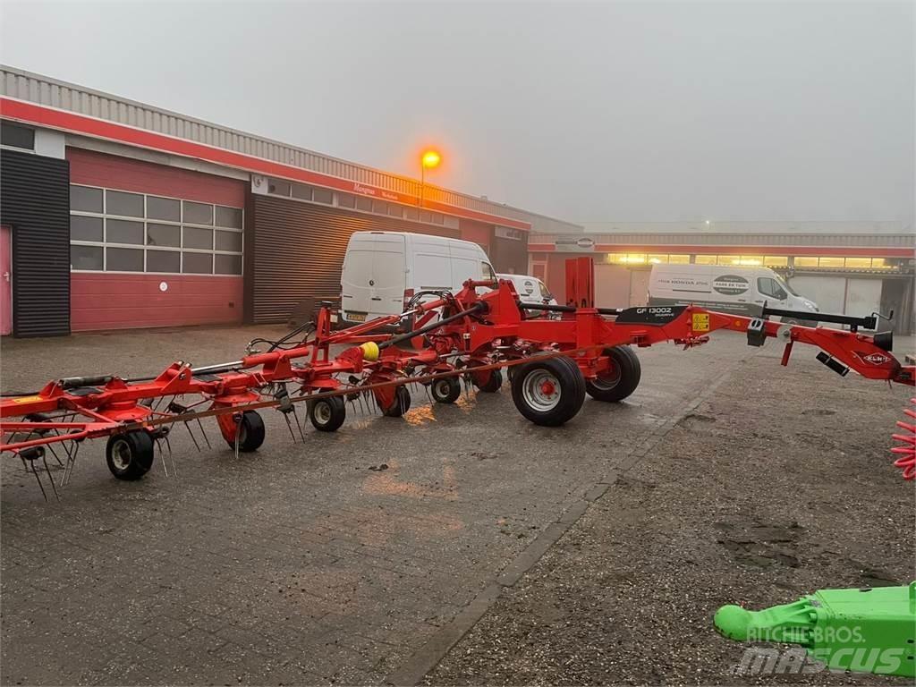 Kuhn GF 13002 Pöyhimet ja haravat