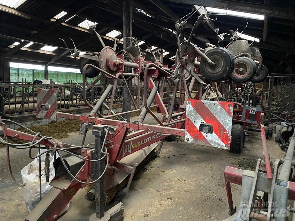 Lely Lotus 900 Pöyhimet ja haravat