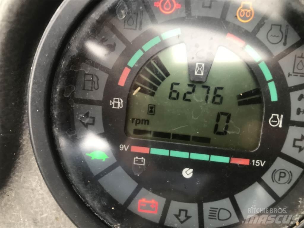 Mustang 406 Etukuormaimet ja kaivuulaitteet