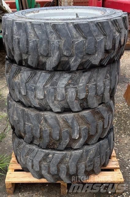  Set BKT 27x8.50-15 Renkaat ja vanteet