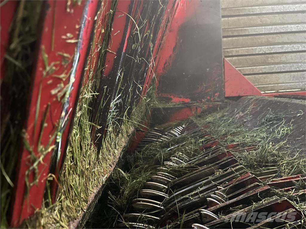 Taarup 1030 Keräävät noukinvaunut ja silppurivaunut