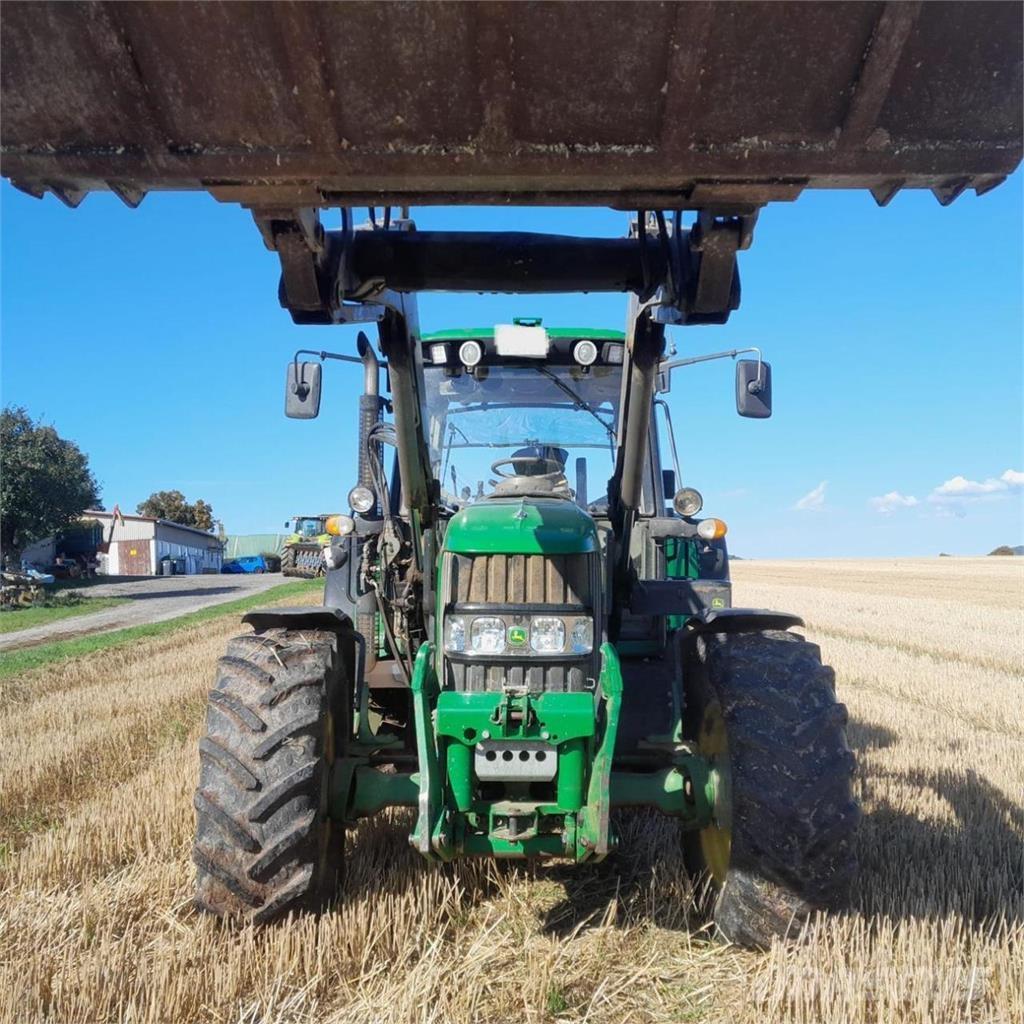John Deere 6330 Traktorit