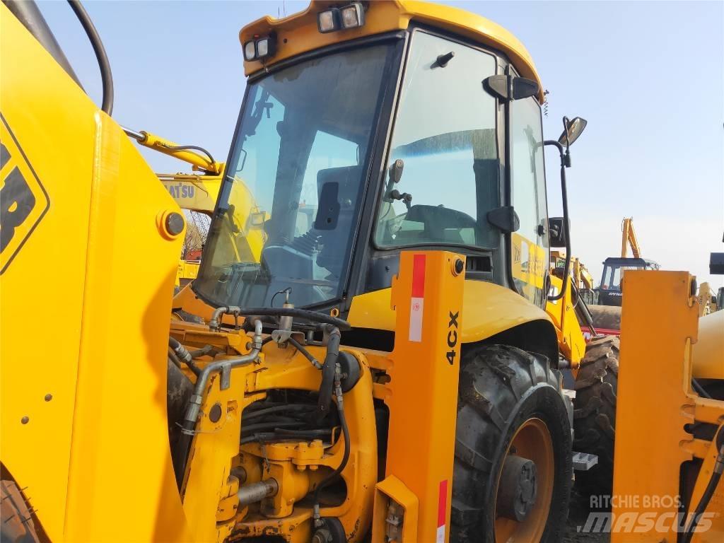 JCB 4CX Kaivurikuormaajat