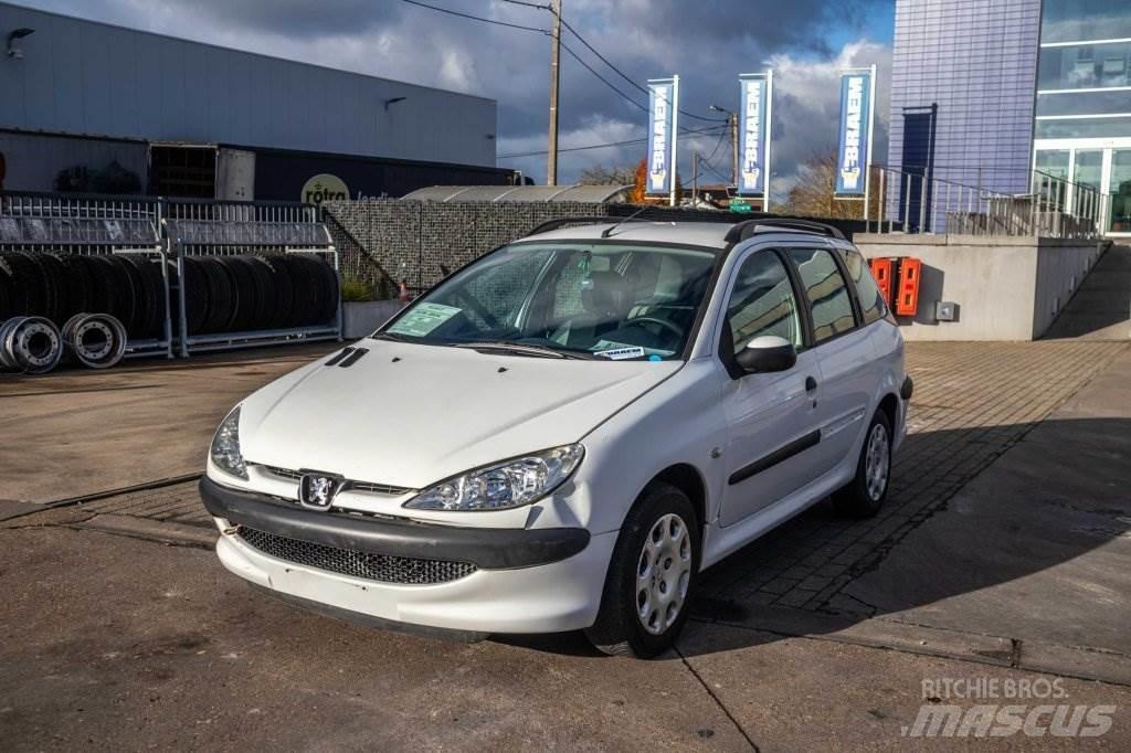 Peugeot 206 SW Henkilöautot
