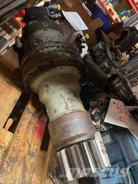 Valmet 901 Moottorit