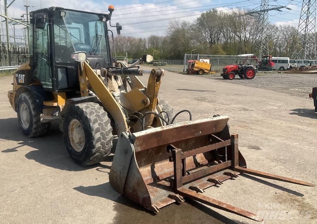 CAT 907 H Pyöräkuormaajat