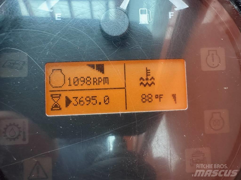 SkyTrak 8042 Kurottajat