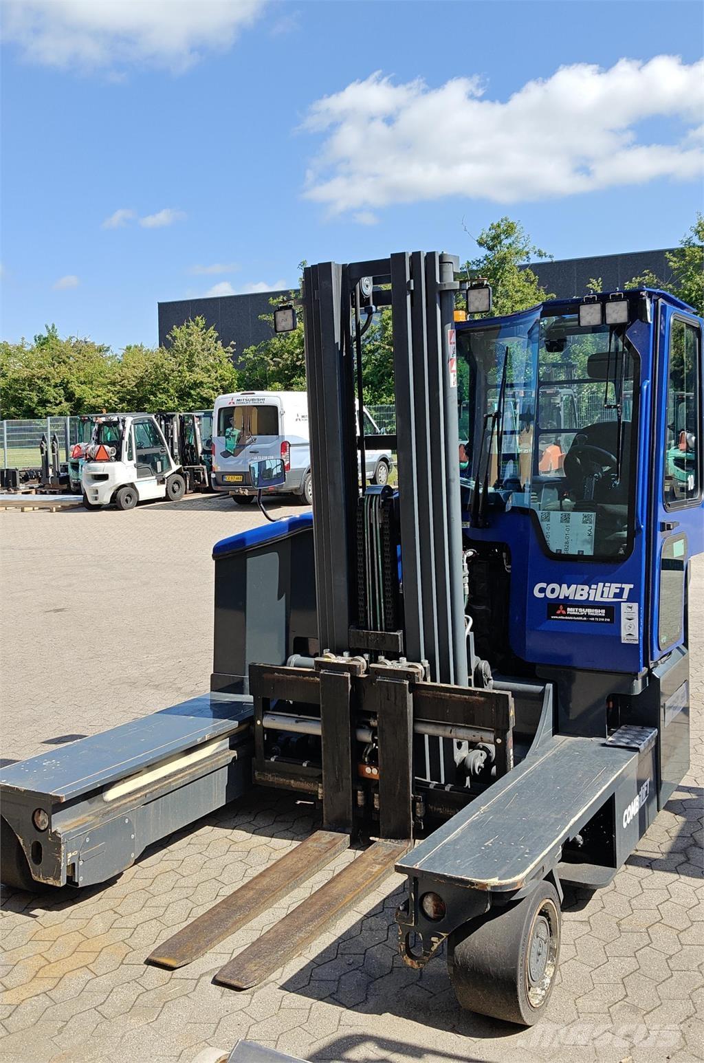 Combilift C4500E Nelitietrukit