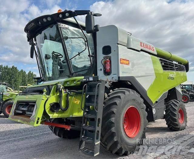 CLAAS LEXION 7400 Leikkuupuimurit