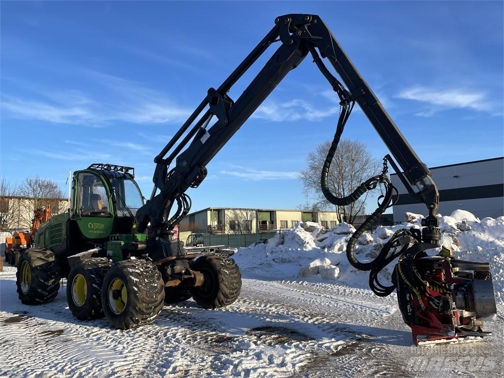 John Deere 1270E Harvesterit