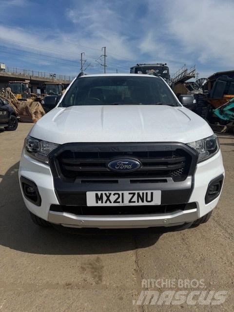 Ford Ranger Wildtrak Lava-autot