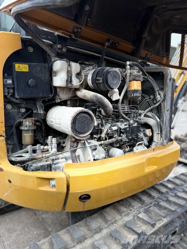 CAT 302.7 D CR Minikaivukoneet < 7t