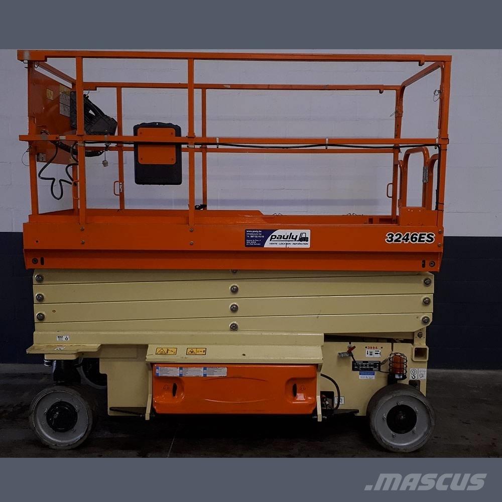 JLG 3246 ES Saksilavat