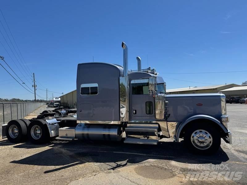 Peterbilt 389 Vetopöytäautot