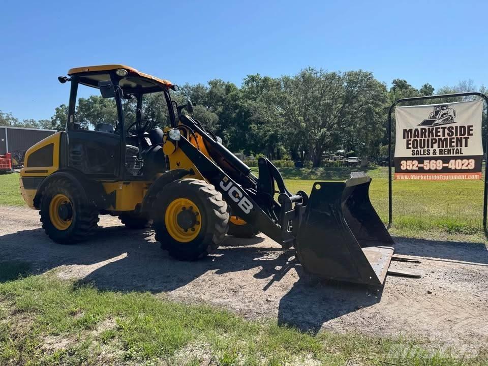 JCB 407 Pyöräkuormaajat