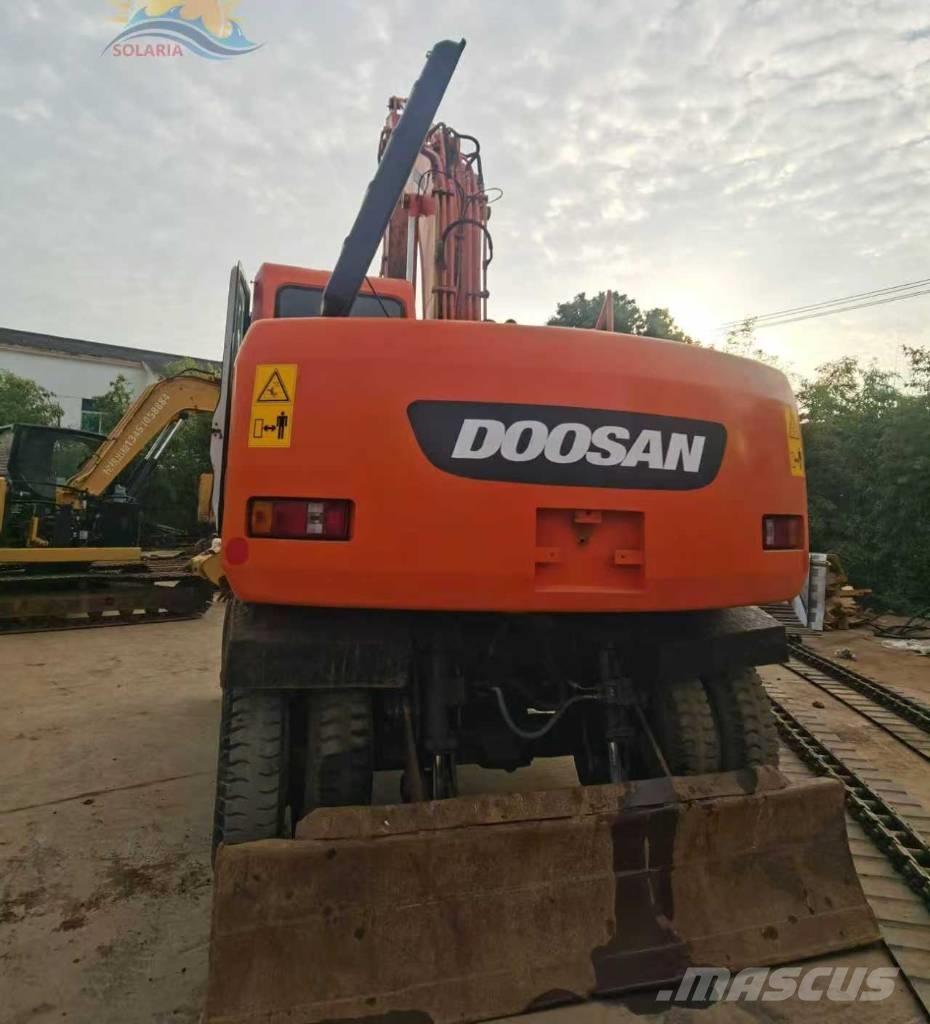 Doosan DH 150 W-7 Pyöräkaivukoneet