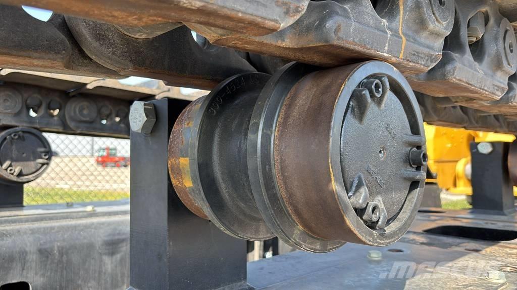 CAT 374 Telakaivukoneet