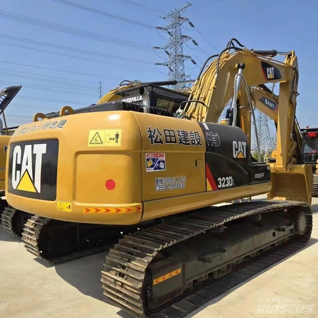 CAT 323 D Telakaivukoneet