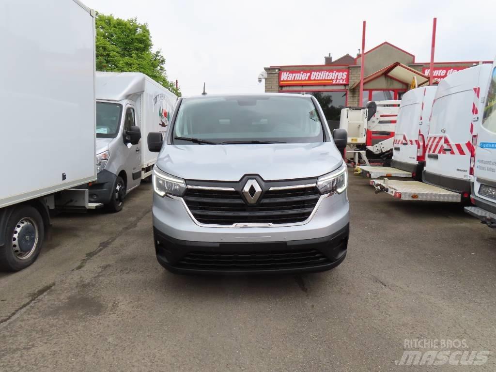 Renault Trafic Pakettiautot