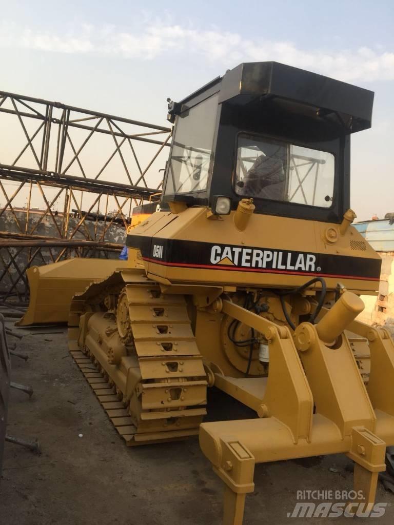 CAT D5N Telaketjupuskutraktorit