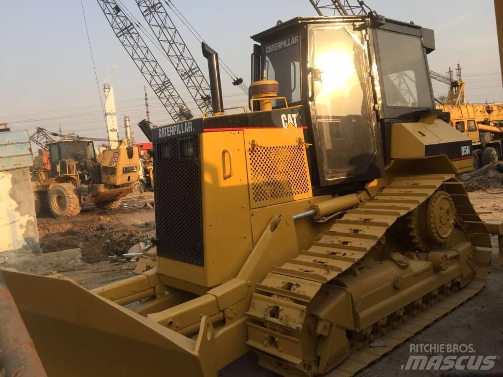 CAT D5N Telaketjupuskutraktorit