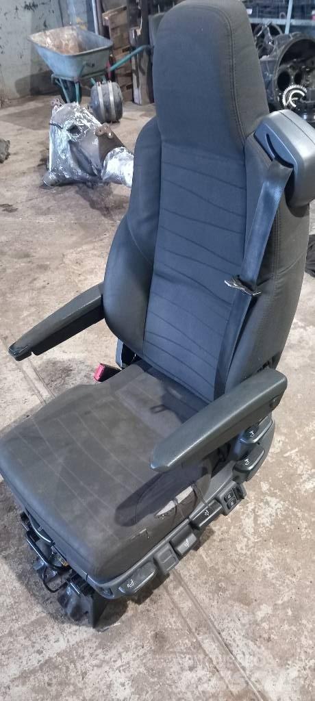 Scania R440  2627357 Ohjaamot ja sisustat