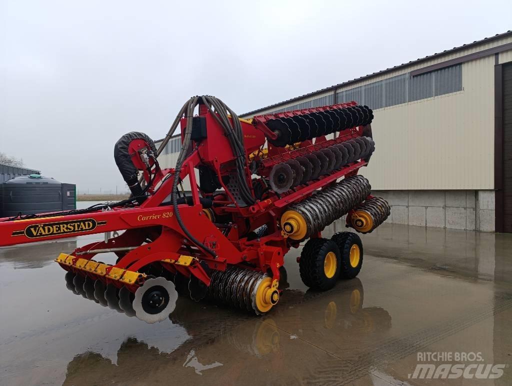 Väderstad Carrier820 Kiekkomultaimet ja lautasäkeet