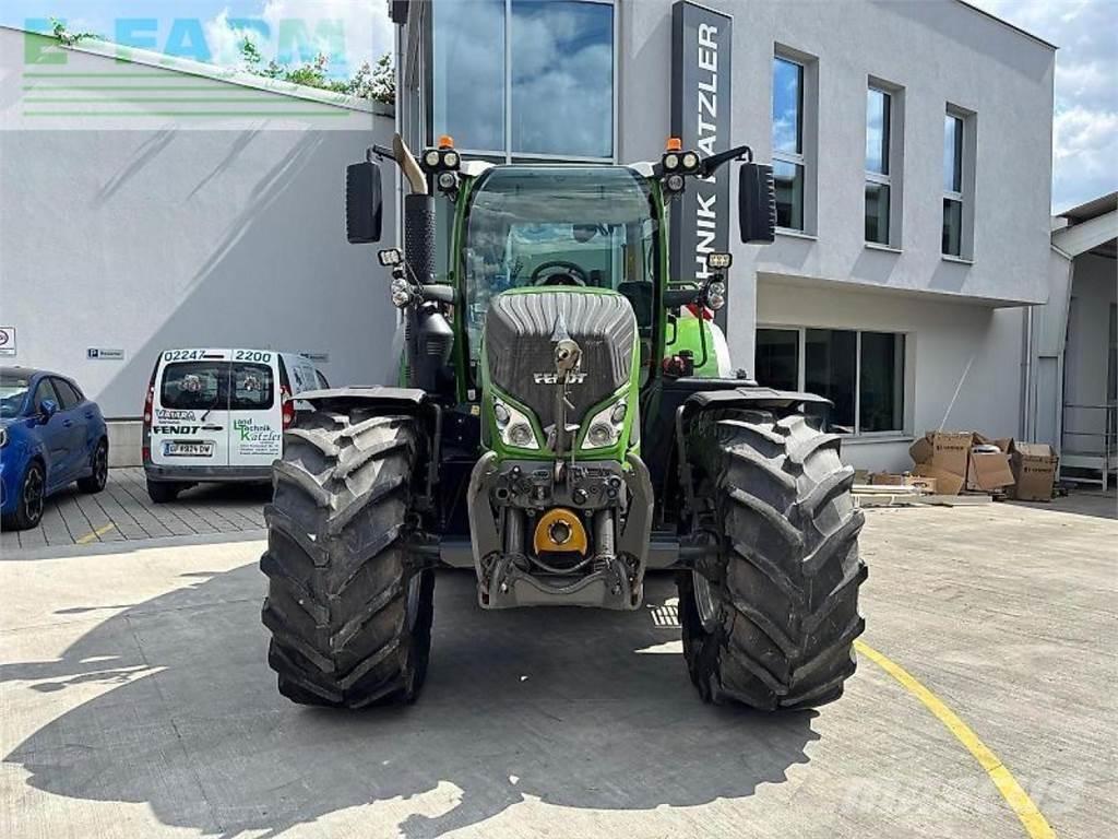 Fendt 724 vario Traktorit
