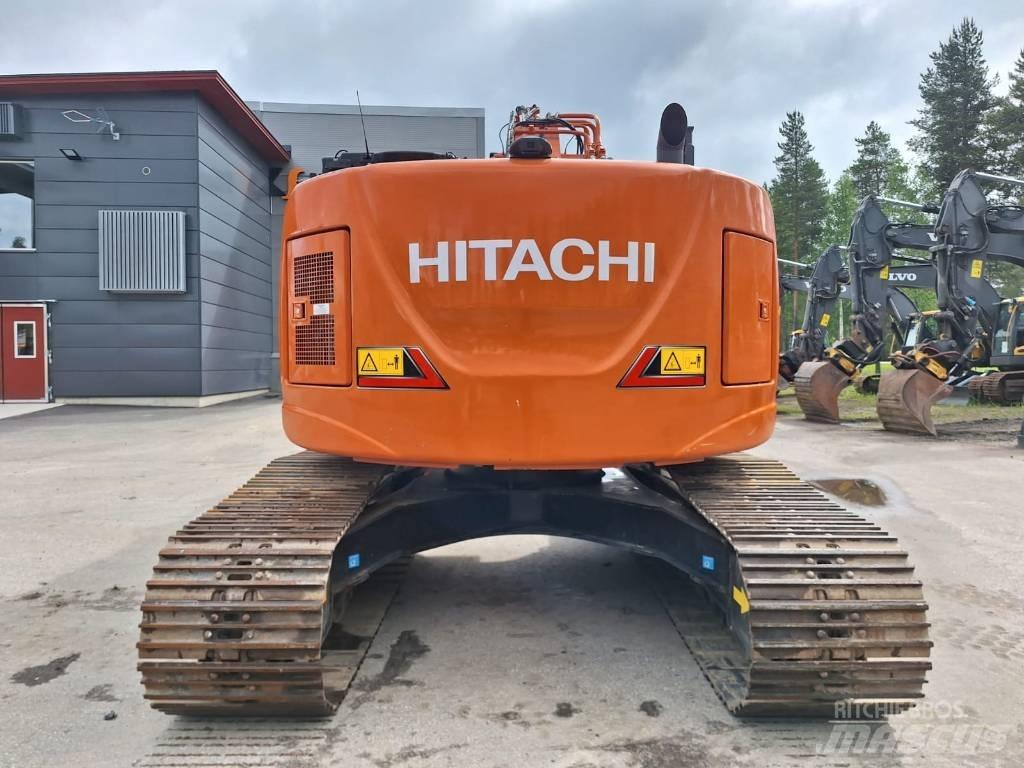 Hitachi ZX225USLC-7 Telakaivukoneet