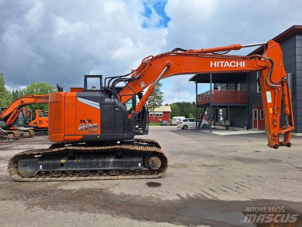 Hitachi ZX225USLC-7 Telakaivukoneet