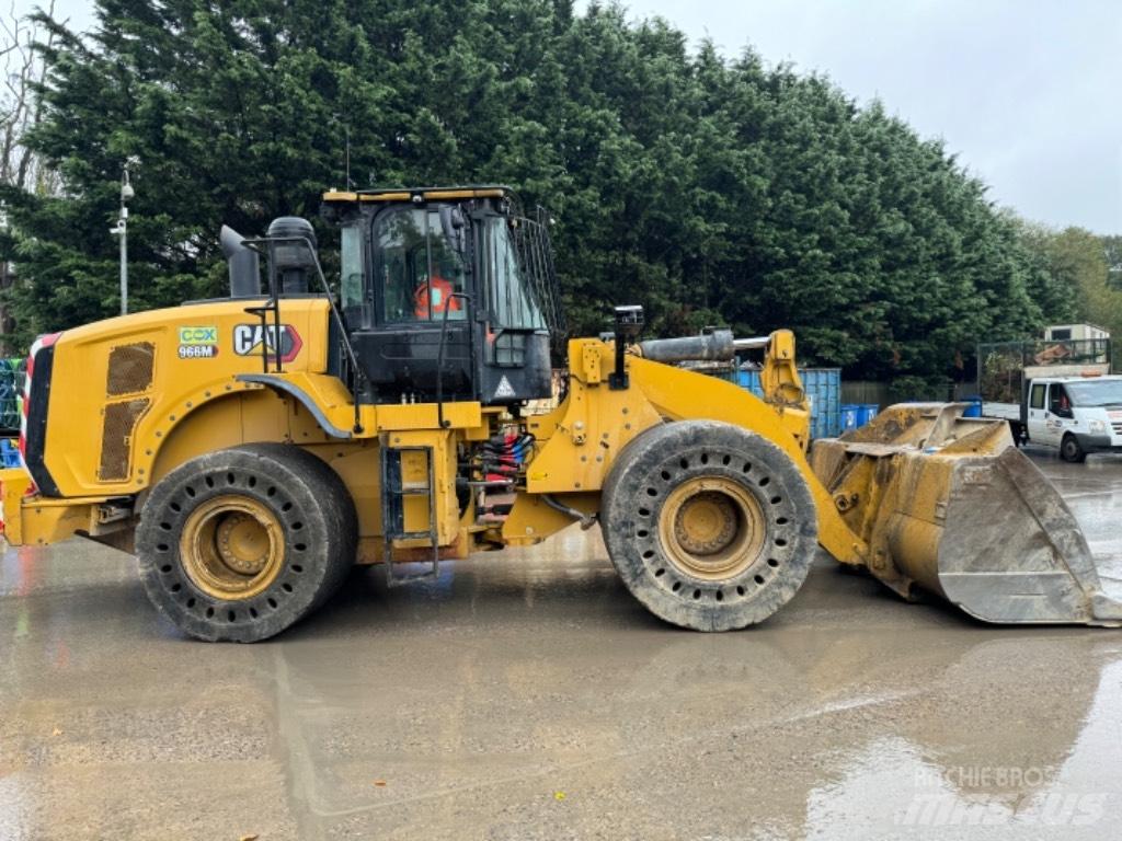CAT 966 M Pyöräkuormaajat