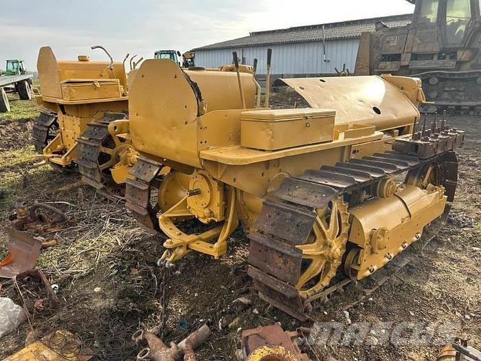 CAT D2 - Telaketjupuskutraktorit