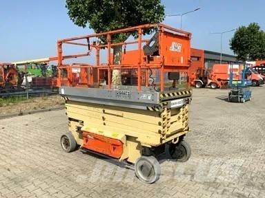 JLG 2646 ES Saksilavat