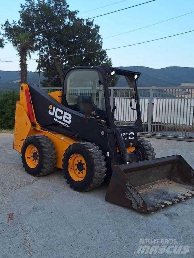 JCB 225 Pienkuormaajat