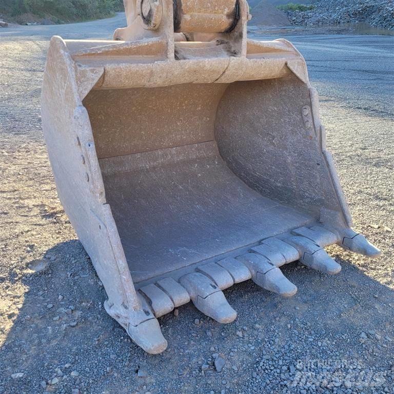 Volvo EC240BLC Telakaivukoneet
