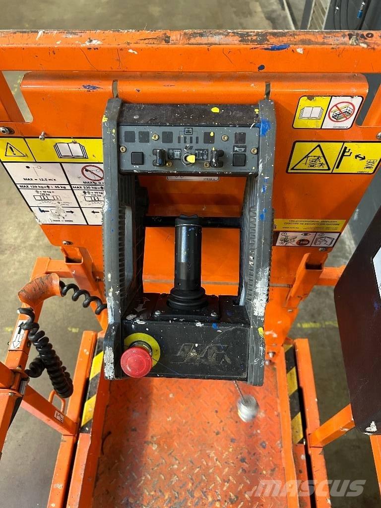 JLG 1930 ES Saksilavat