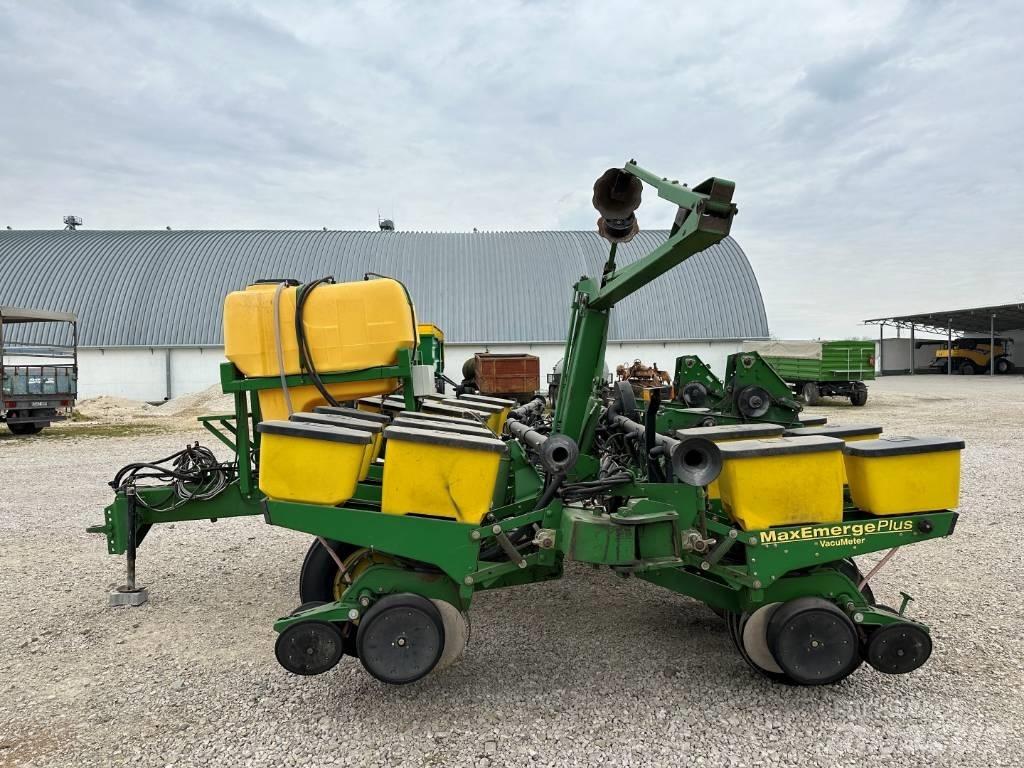 John Deere 1760 Istutuskoneet