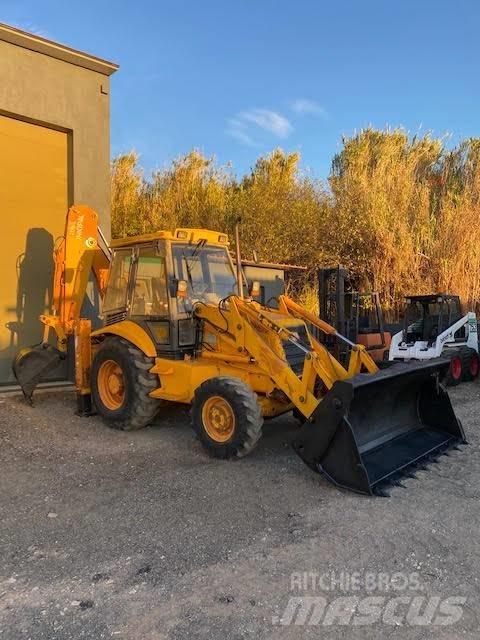 JCB 3 CX Kaivurikuormaajat