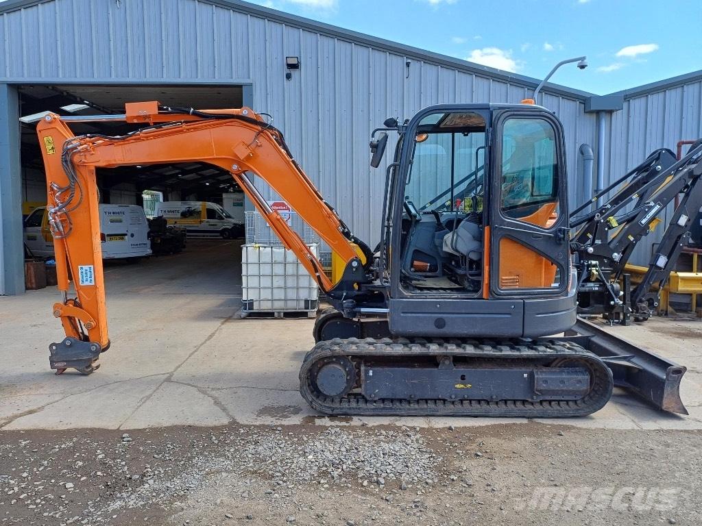 Develon DX 63-3 Minikaivukoneet < 7t