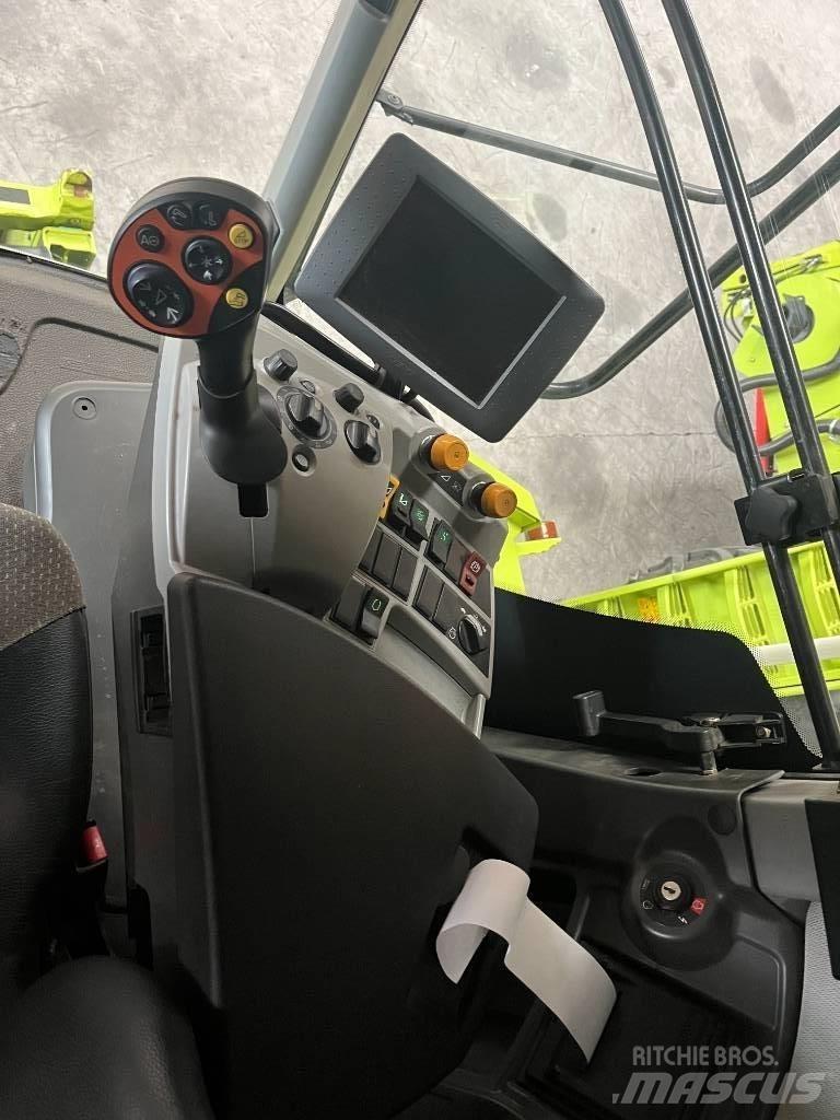 CLAAS LEXION 770 Leikkuupuimurit