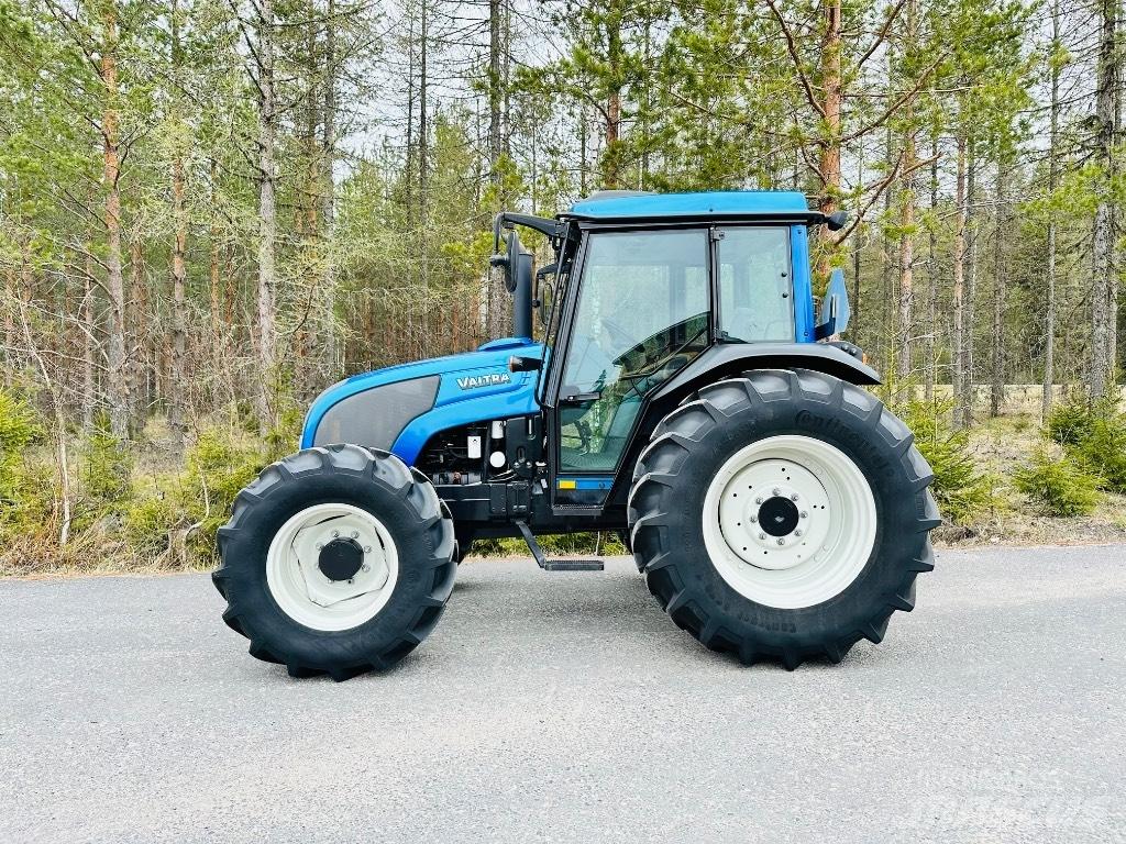 Valtra A 92 Traktorit